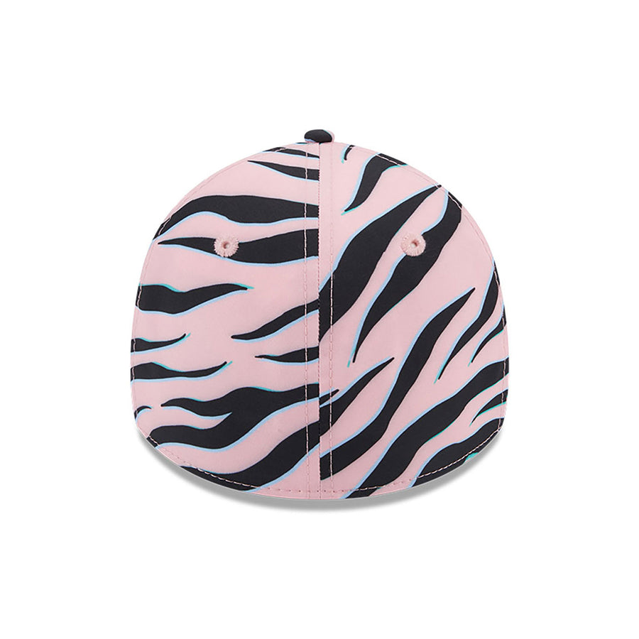 Manchester United FC All Over Zebra Print Black 39THIRTY Pink/Black Cap