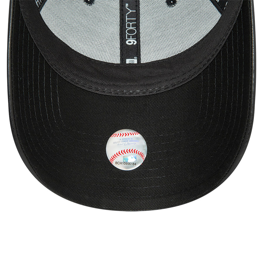 New York Yankees Faux Leather Womens Black 9FORTY Adjustable Cap