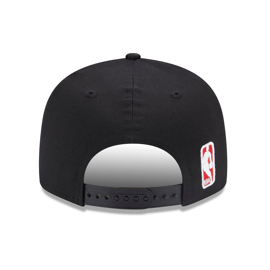 Chicago Bulls 9FIFTY Contrast Side Patch Black/Red Cap