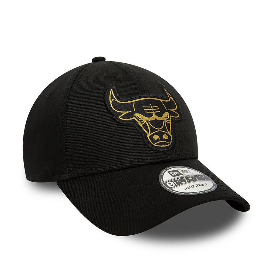 Chicago Bulls 9FORTY Metallic Badge Black Cap