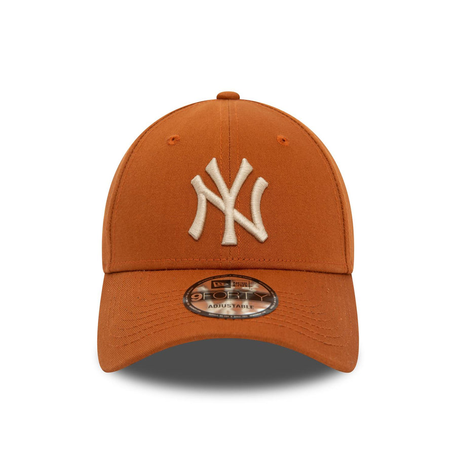 New York Yankees 9FORTY League Essential Brown/Stone Cap