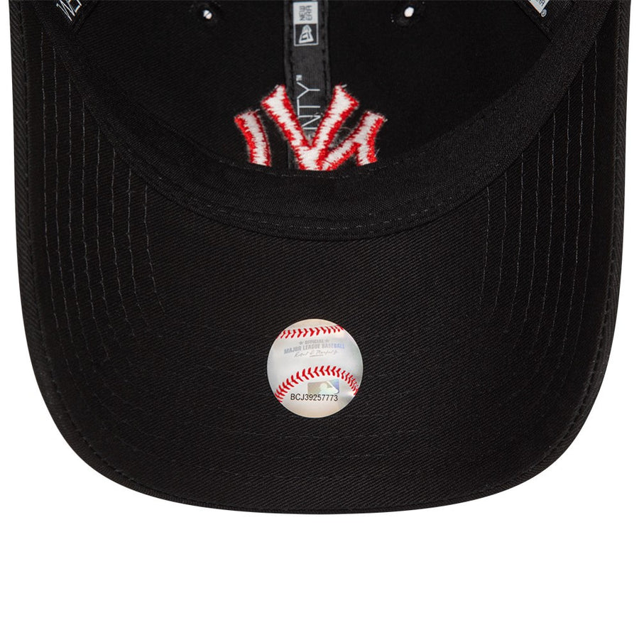 New York Yankees 9TWENTY League Essential Black Cap