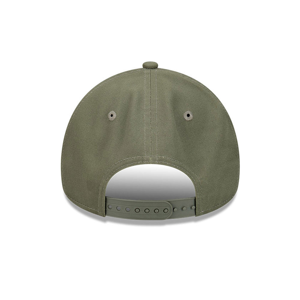 familiar ✖︎newera 60588311_5_4100x.jpg?v=1728906349