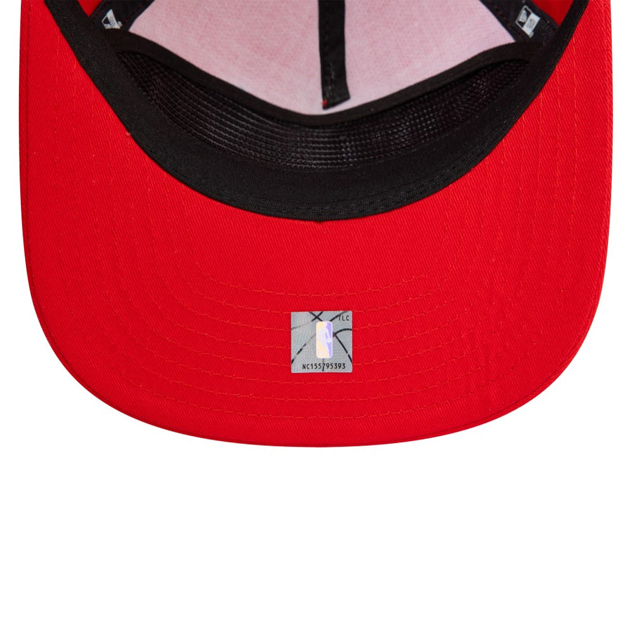 Chicago Bulls Pre Curved Washed Red Golfer Cap