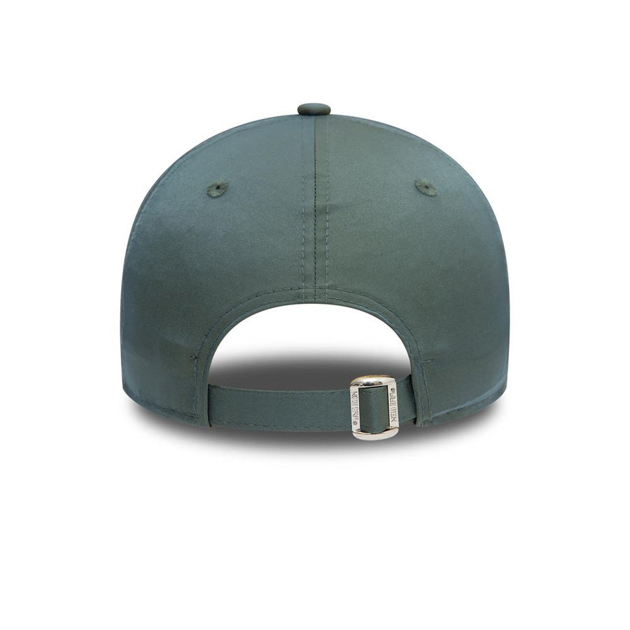 Chicago Bulls 9FORTY NBA Tech Green Cap