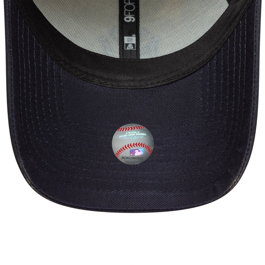 Side Script Hat New York Yankees 9FORTY Side Script Ivory/Navy Cap – NewEra