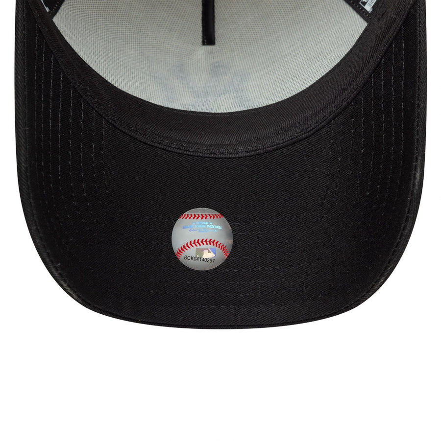 New York Yankees E-Frame Mythical Ivory/Black Trucker Cap