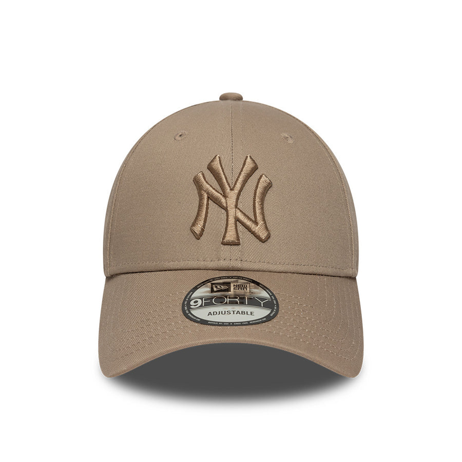 New York Yankees 9FORTY MLB League Essential Pastel Brown Cap