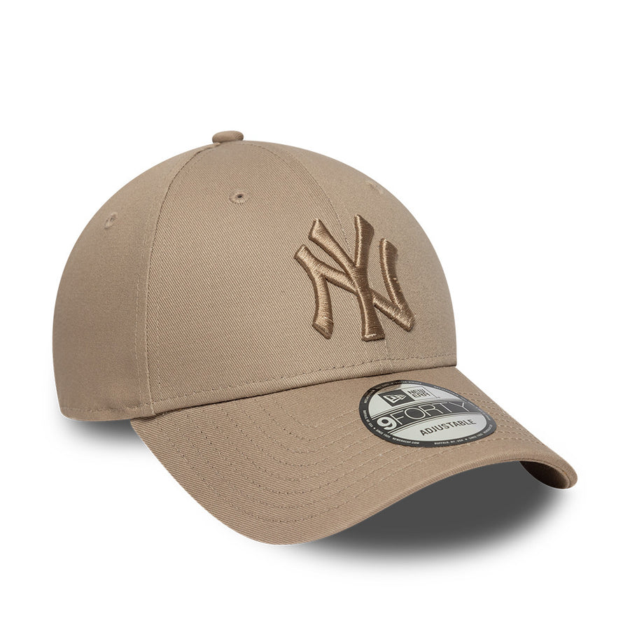 New York Yankees 9FORTY MLB League Essential Pastel Brown Cap