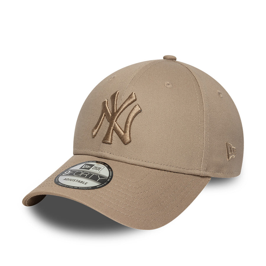 New York Yankees 9FORTY MLB League Essential Pastel Brown Cap
