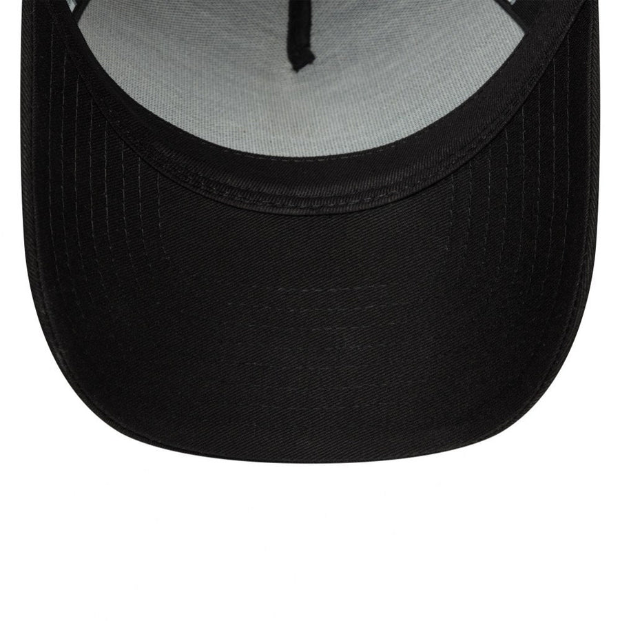 New York Yankees E-Frame League Essential Black Trucker Cap