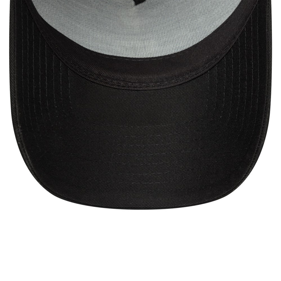 Chicago Bulls E-Frame NBA Essential Black Trucker Cap