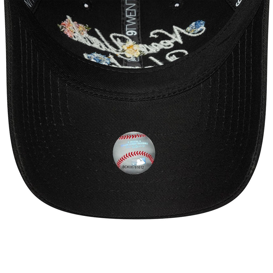New York Yankees 9TWENTY Womens MLB Floral Script Black Cap