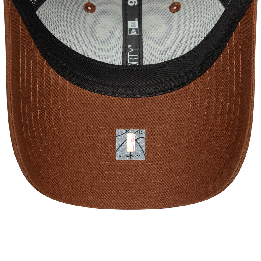 Los Angeles Lakers 9FORTY NBA Team Outline Brown Cap