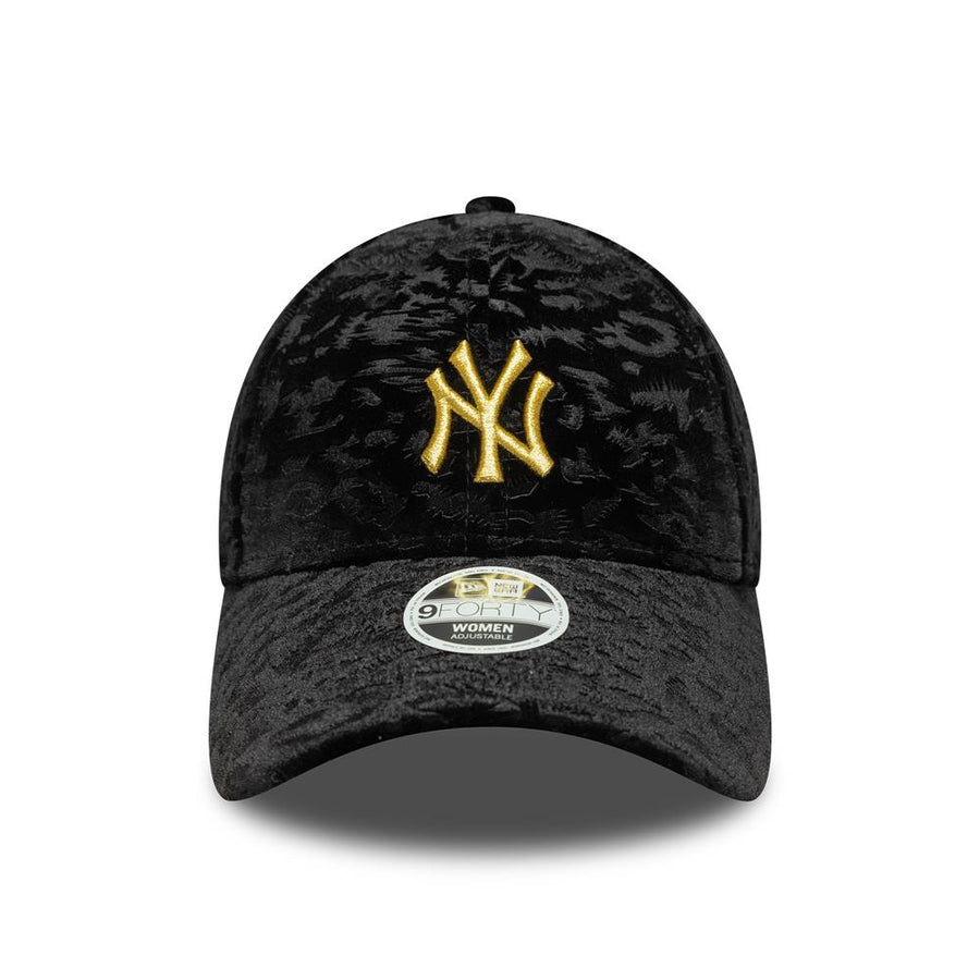 New York Yankees 9FORTY Womens Leo Velour Black Cap