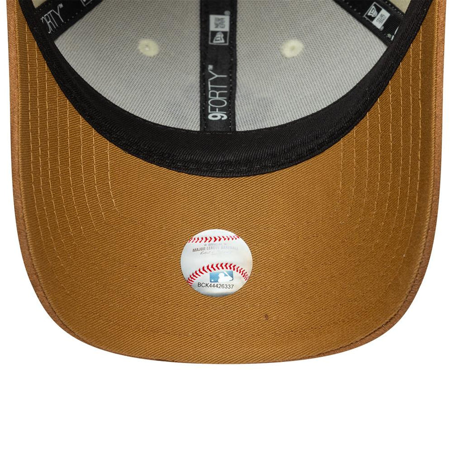 New York Yankees 9FORTY Womens Faux Suede Light Beige Cap