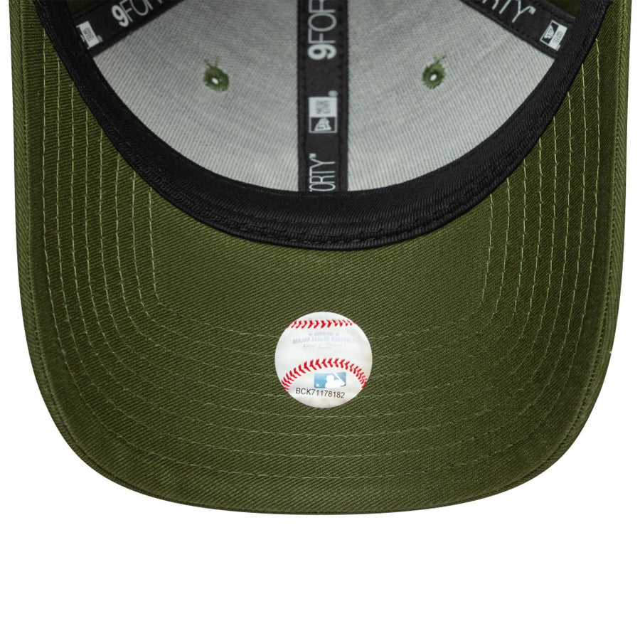 New York Yankees 9FORTY League Essential Dark Green Cap