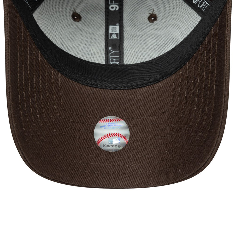 New York Yankees 9FORTY Womens League Essential Dark Brown Cap