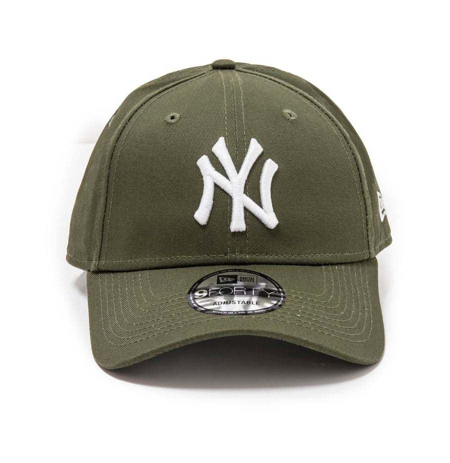 New York Yankees 9FORTY League Essential Olive/White Cap