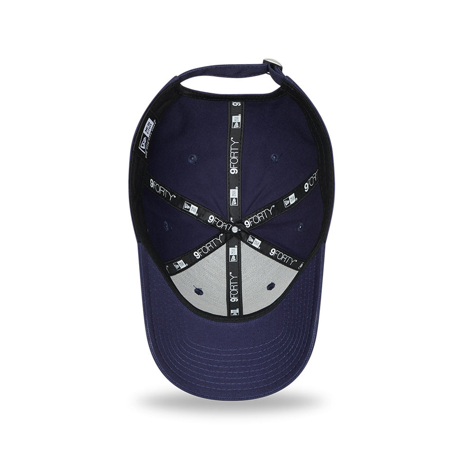 Manchester United 9FORTY Seasonal Navy Cap