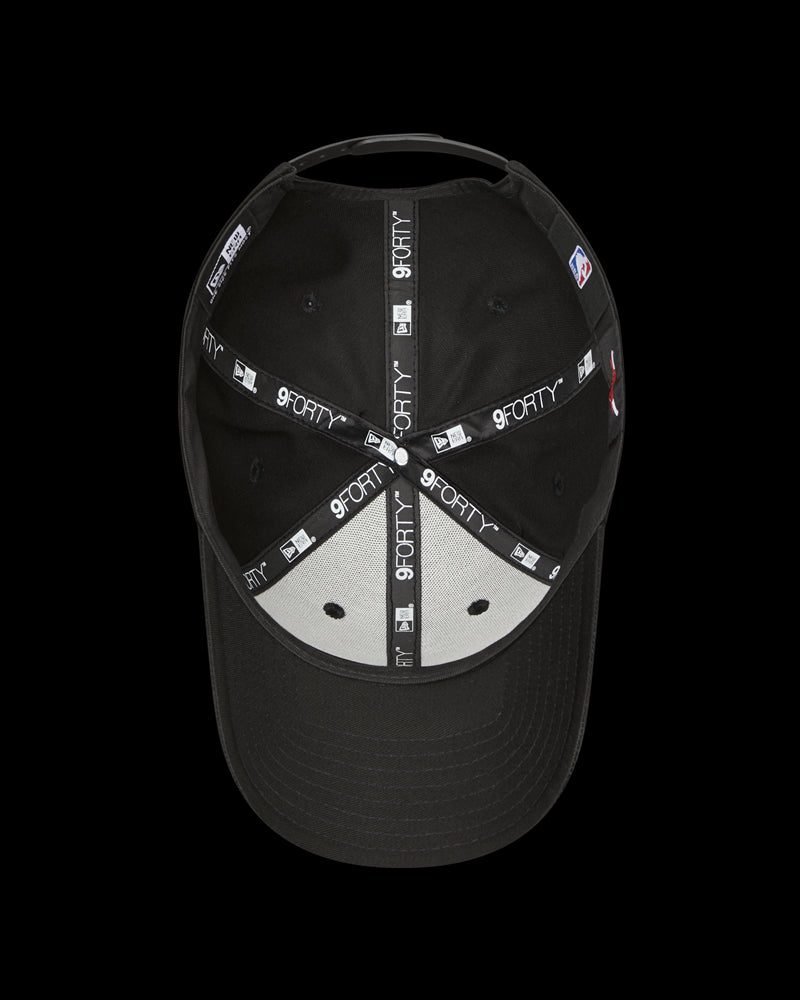 Chicago Bulls 9FORTY Metallic Pop Black Cap