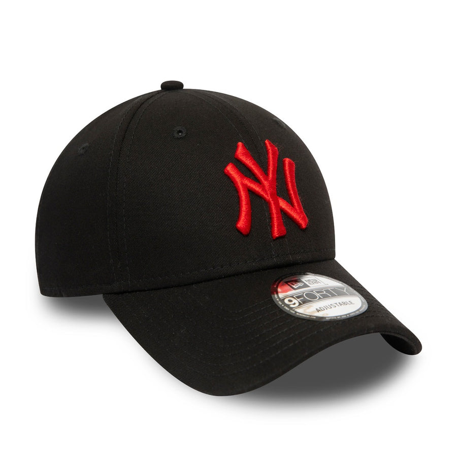 New York Yankees 9Forty League Essential Black/Red Cap