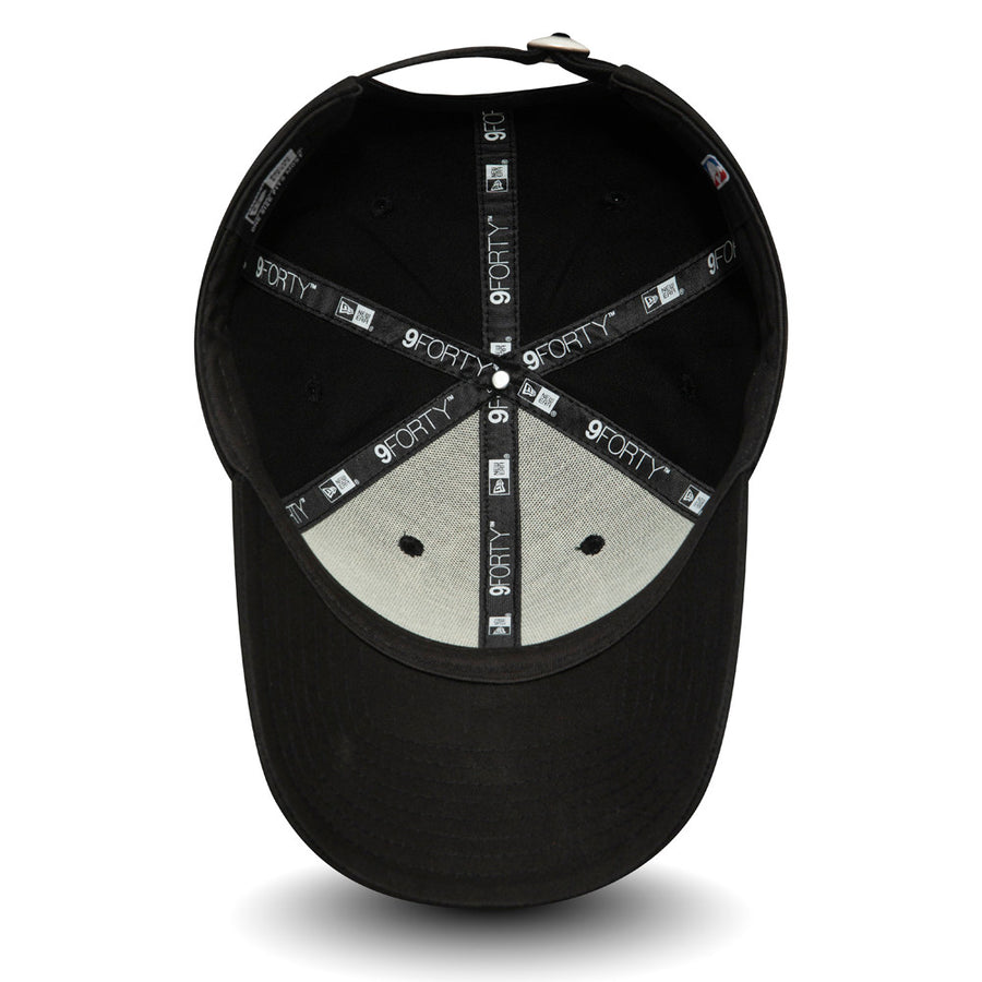 Chicago Bulls 9FORTY NBA League Essential Black/White Cap