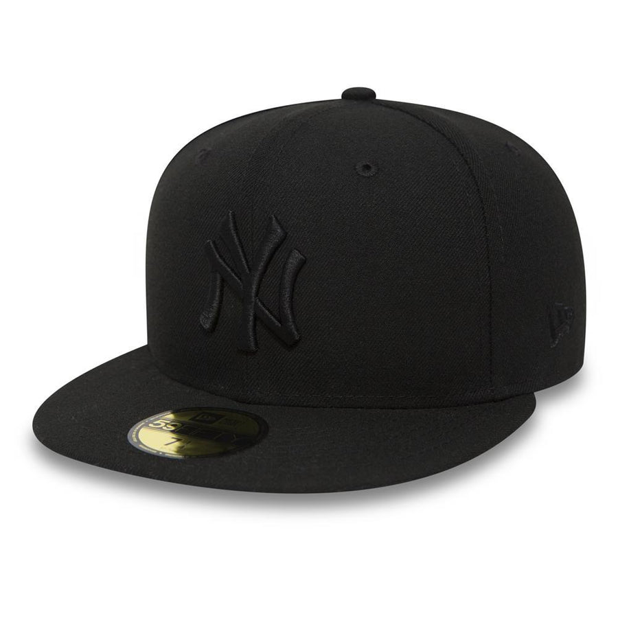 New York Yankees 59Fifty Black On Black Cap