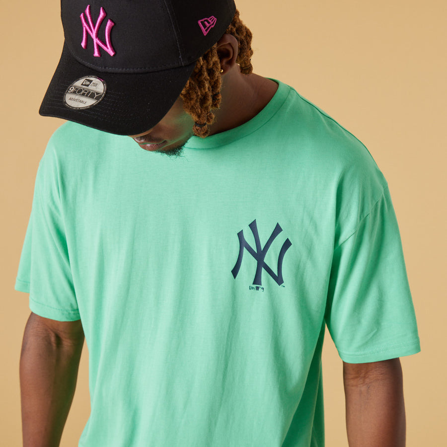 New York Yankees League Essential Oversized Mint Tee