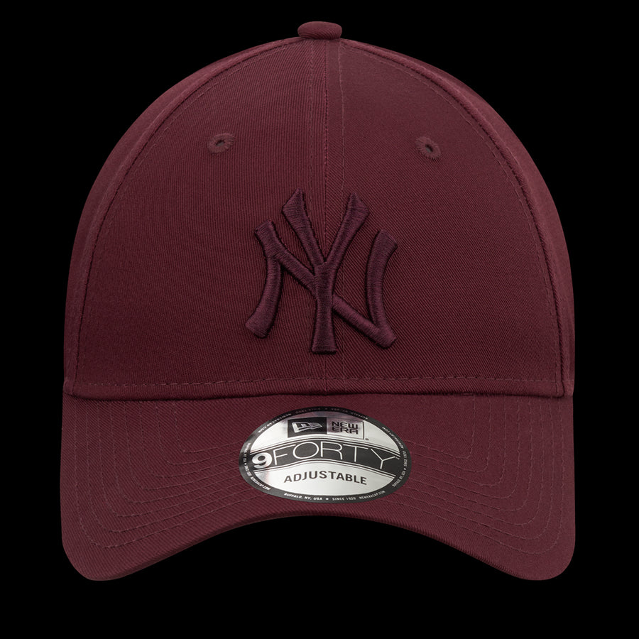 New York Yankees 9FORTY League Essential Maroon Cap