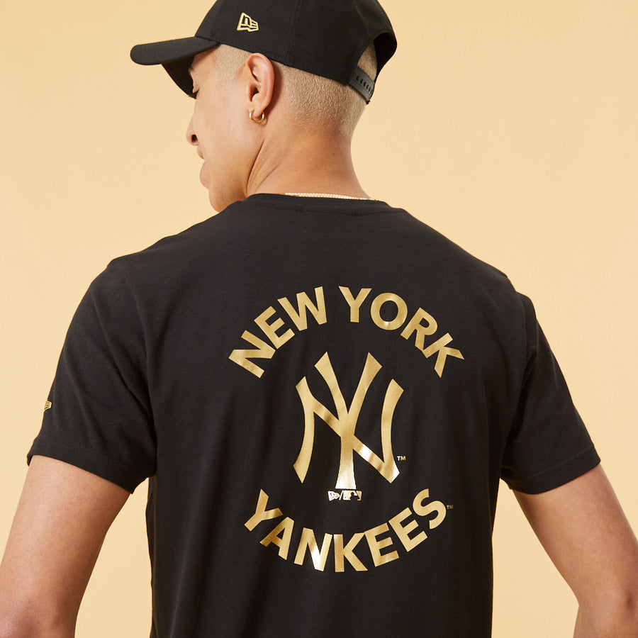 New York Yankees MLB Team Logo Metallic Print Black Tee