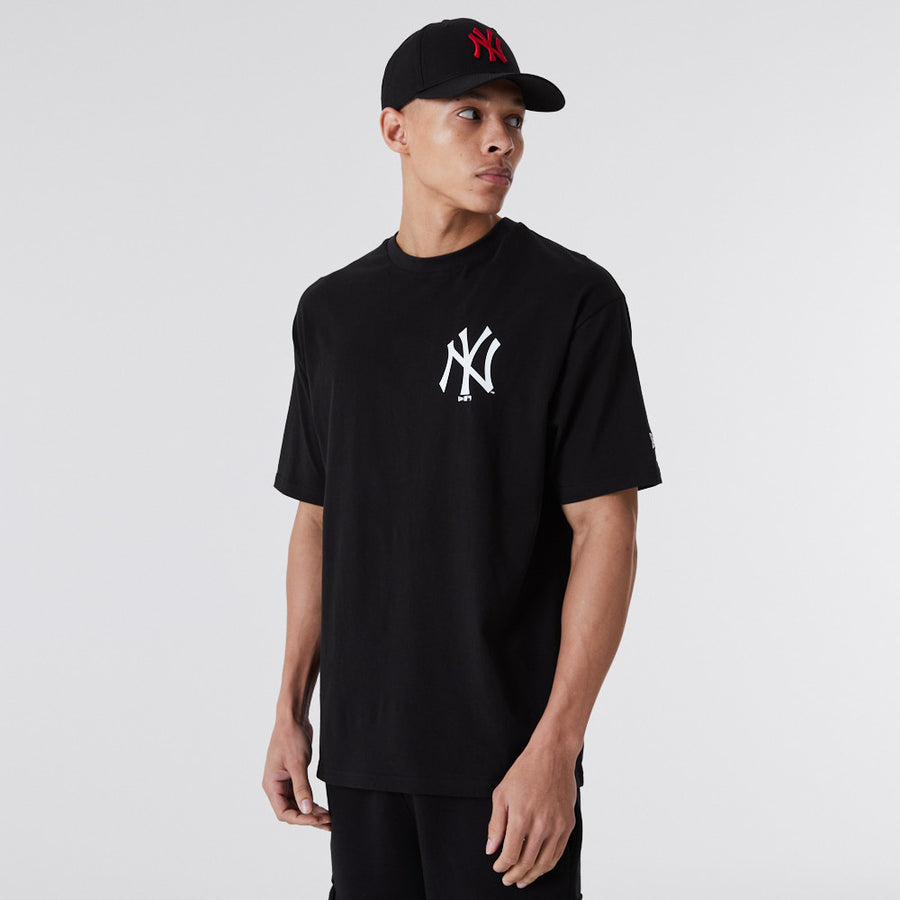 New era MLB New York Yankees Big Logo Oversized Short Sleeve T-Shirt Black