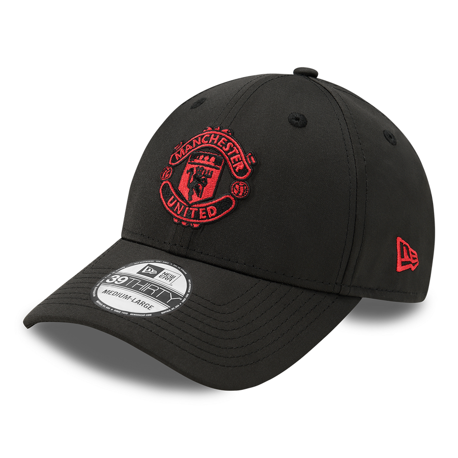 Manchester United 9Forty Essential Black Cap
