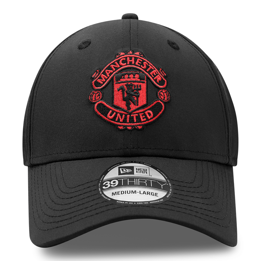 Manchester United 9Forty Essential Black Cap